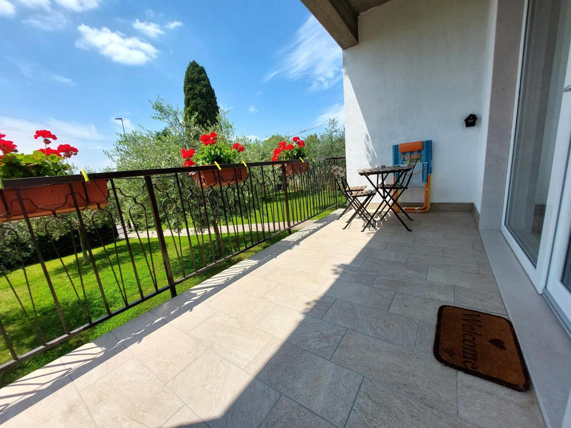 Villa Dolcitalia Tra Gardaland E Le Terme Di Cola Lazise מראה חיצוני תמונה